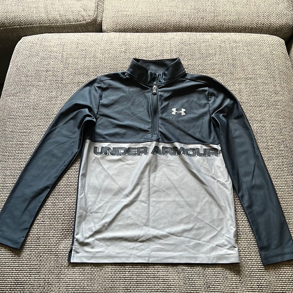 Boys Under Armour Long Sleeve 3/4 Zip Pullover